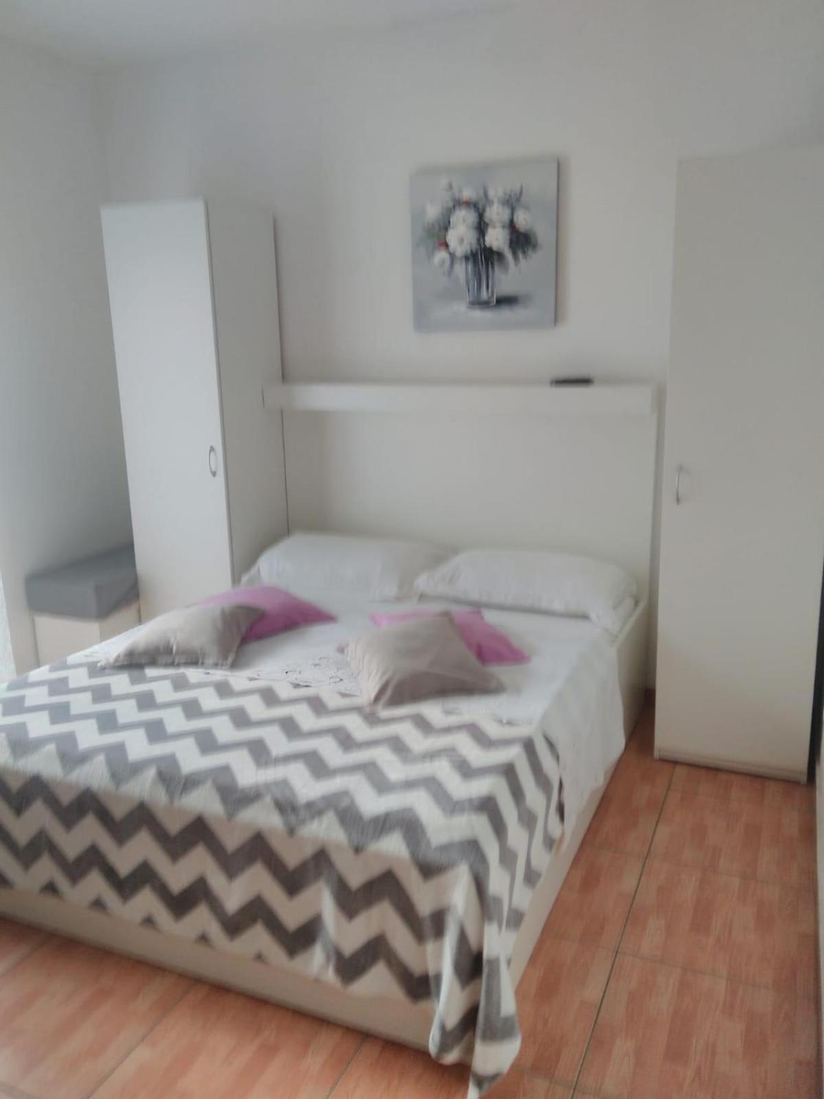 Apartments By The Sea Drvenik Donja Vala, Makarska - 6701 Zimmer foto